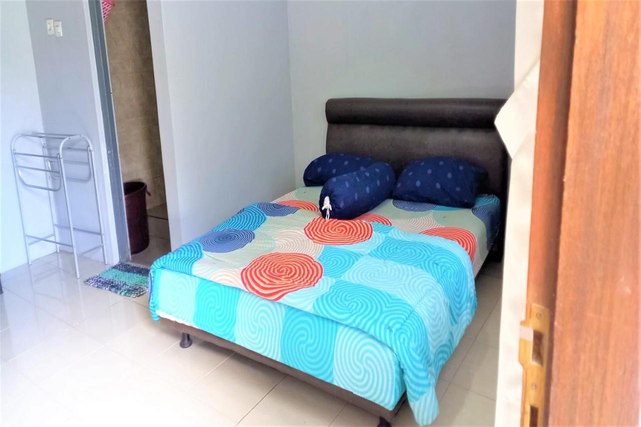 Nabila Syar'I Guest House Padalarang Exterior foto